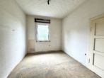 Schlafzimmer OG 2 - Solide Basis für Ihr Projekt: Haus mit Garten und viel Freiraum!