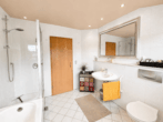 Badezimmer OG - Ihr neues Zuhause in Lotte – Einfamilienhaus mit großzügigem Garten und Terrasse