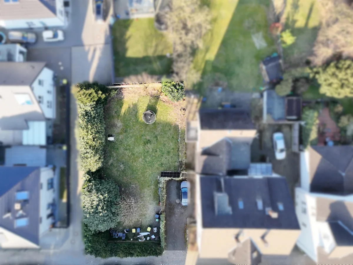 Vorderes Baugrundstück