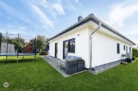 Hausansicht Garten
