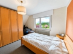 Schlafzimmer OG - Großzügiges Zweifamilienhaus mit Gartenidylle und Potenzial in GMHütte
