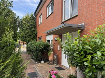 Vielseitiges Wohn-/Geschäftshaus – Ihre Chance auf ein attraktives Investment!, 49191 Belm, Wohn-/Geschäftshaus