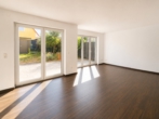 Wohnzimmer - Drei Etagen voller Wohnkomfort – modern, hell und energieeffizient