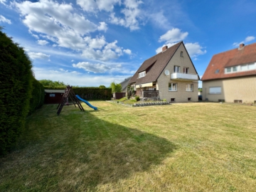 Familienglück! Tolles Ein-/Zweifamilienhaus auf großem Grundstück, 49328 Melle, Einfamilienhaus