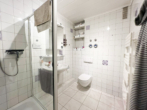 Badezimmer OG - Mehrfamilienhaus in Bestlage – gepflegt, nachhaltig, zukunftsnah