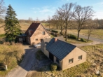 Hausansicht Seite - Großzügiges Einfamilienhaus mit viel Platz im Grünen