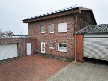 Großzügig wohnen, clever vermieten – doppelt profitieren!, 48429 Rheine, Zweifamilienhaus