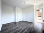 Schlafzimmer I OG - Freistehendes Traumhaus – frisch saniert und voller Perspektiven!