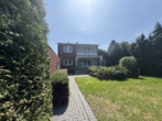 Außenansicht hinten mit Garten - Freigestellt und renoviert in Top-Lage von Rheine!