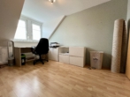 Büro - Jung und attraktiv! Doppelhaushälfte mit Garage und PV-Anlage