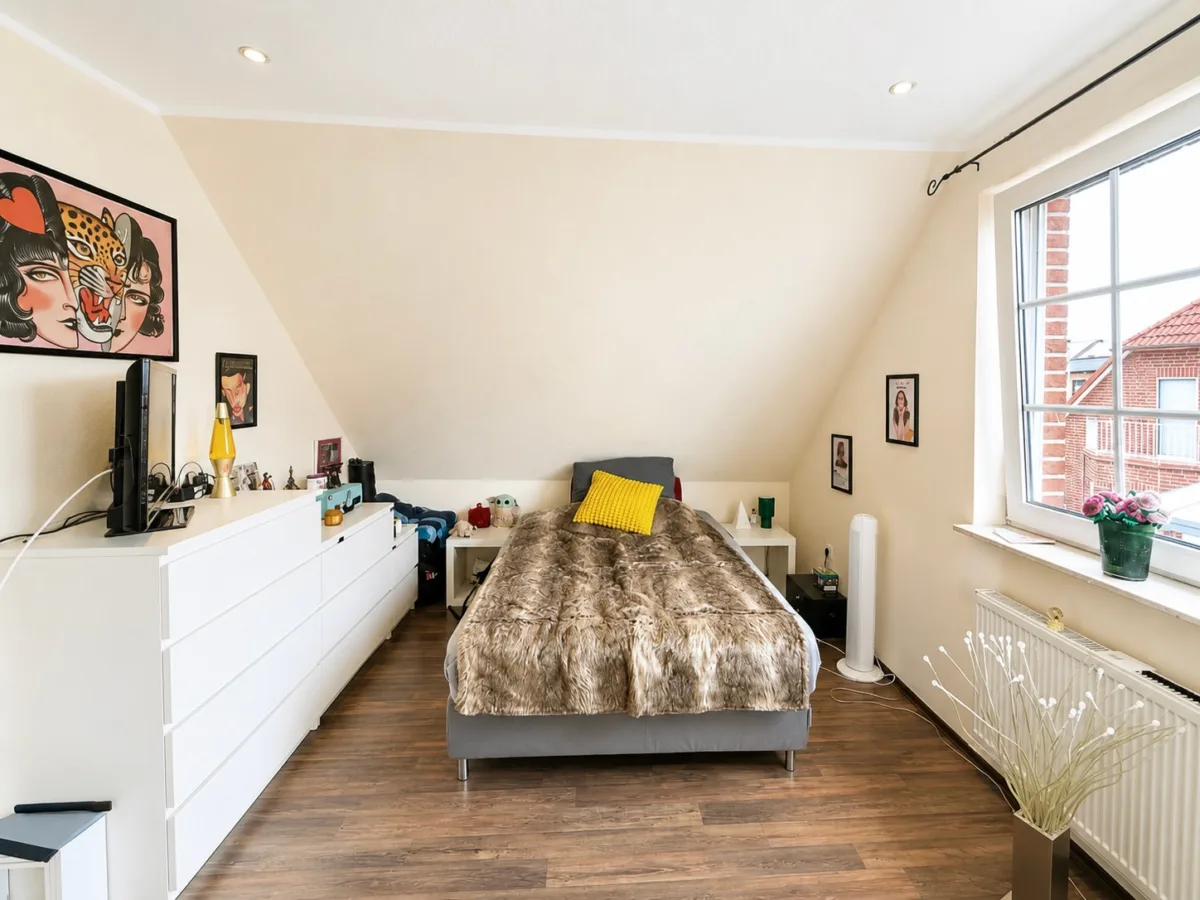 Schlafzimmer 1
