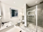 Badezimmer - Eigenständige Wohnung mit 50% Hausanteil