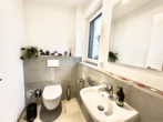 Gäste-WC - Eigenständige Wohnung mit 50% Hausanteil