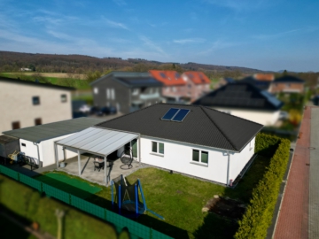 Ein Wohntraum: stilvoller Bungalow in bester Lage, 49536 Lienen, Einfamilienhaus