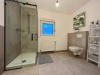 Badezimmer - Renovierte Doppelhaushälfte: Ihr neues Zuhause mit großem Grundstück