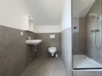Badezimmer OG - Freigestellt mit großem Garten!