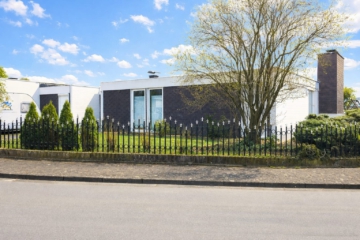 Bungalow mit Stil – Kamin, Wintergarten und Raum für Träume, 33790 Halle (Westfalen), Bungalow