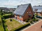 Hausansicht Vorne - Energieeffizientes Wohlfühlhaus mit großzügigem Grundstück