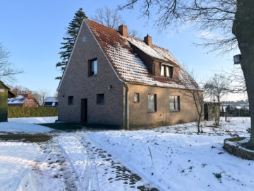 Viel Raum zum Leben – Einfamilienhaus mit großzügigem Grundstück!, 49419 Wagenfeld, Einfamilienhaus