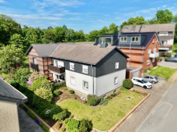 Vieles Möglich! Zweifamilienhaus zur Eigennutzung oder Kaptialanlage, 49124 Georgsmarienhütte, Zweifamilienhaus