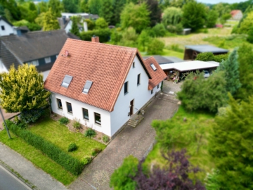 Ein Zuhause mit Herz – Ihr neues Refugium am Mittellandkanal, 49152 Bad Essen, Zweifamilienhaus