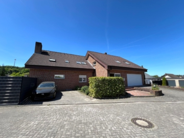 Kapitalanleger aufgepasst! Dachgeschosswohnung in Top-Lage, 49134 Wallenhorst, Etagenwohnung