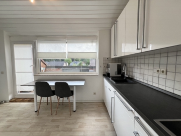 Solide Wertanlage – Dachgeschosswohnung in begehrter Wohngegend, 49134 Wallenhorst, Etagenwohnung