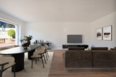 Virtuelles Staging Wohn- und Essbereich - Top sanierte Gartenwohnung inkl. Garage und 2 Terrassen !