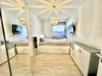Schlafzimmer - Schöne 3-Zimmer-Wohnung mit Balkon & Ausblick