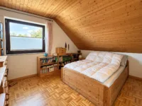Schlafzimmer 4