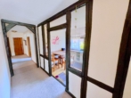 Flur - 118m² charmante, großzügige Wohnung – Haus kaufen mit Gewerbeeinheit