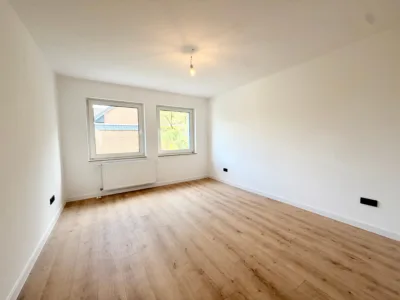 Erstbezug nach Sanierung – Moderne 3-Zimmer-Wohnung mit Balkon, 49176 Hilter, Etagenwohnung