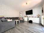 Wohnzimmer EG - Zuhause mit Herz – Mehrgenerationenhaus in traumhafter Lage