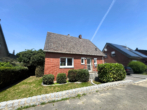 Hausansicht vorne - Stilvoll renoviertes Traumhaus in Rheine – freistehend & charmant!