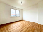 Schlafen - Renoviert – mit Balkon in Osnabrück Wüste !