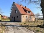 Hausansicht Vorne - Viel Platz, viel Natur, viel Zuhause – Raum für Ihre Lebensträume