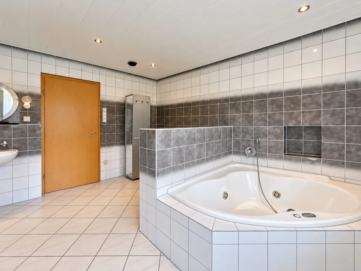 Badezimmer EG