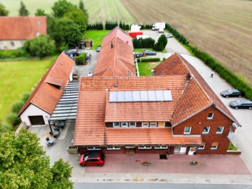 Hotel mit 35 Betten und neuwertiges EFH auf großzügigem Grundstück kaufen, 49191 Belm, Haus