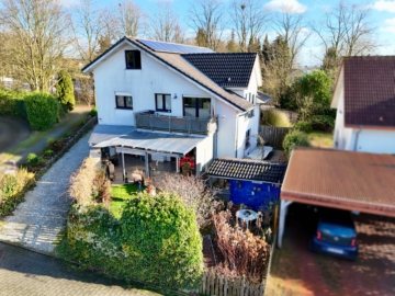 Energetisch aktuell! 3-Familienhaus mit PV-Anlage, 49186 Bad Iburg, Mehrfamilienhaus