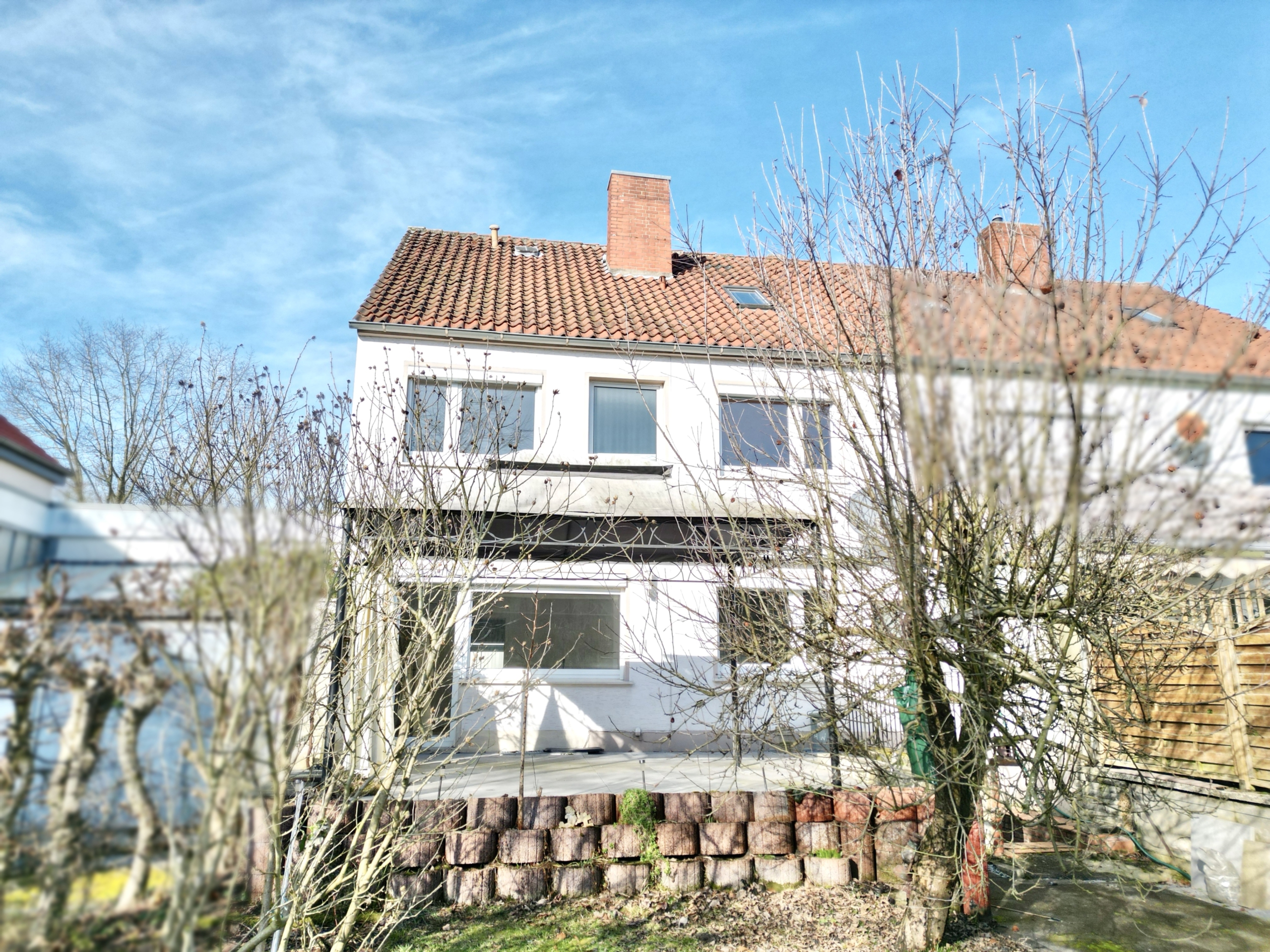 Haus mit Terrasse