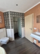 Badezimmer 2 - Luxuriöses freistehendes Einfamilienhaus mit gehobener Ausstattung