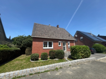 Willkommen in Ihrem Traumhaus – freigestellt & stilvoll renoviert in Rheine!!, 48431 Rheine, Einfamilienhaus