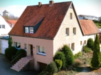 Hausansicht - Selten am Markt: Großes Einfamilienhaus mit Innenhof & XXL-Grundstück