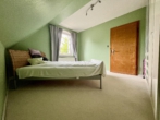 Schlafzimmer OG - Aus Alt mach Wow – mit Garten und Potenzial!