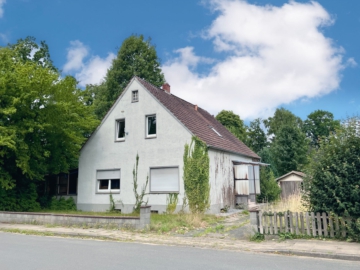Aus Alt mach Wow – mit Garten und Potenzial!, 32257 Bünde, Zweifamilienhaus