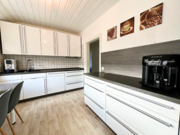 Solide Wertanlage – Dachgeschosswohnung in begehrter Wohngegend, 49134 Wallenhorst, Etagenwohnung