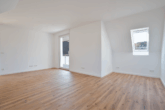 Wohn- und Essbereich - Modern und hochwertig! Renovierte 3-Zimmer-Wohnung mit großem Balkon