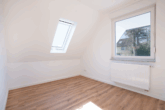 Schlafzimmer - Modern und hochwertig! Renovierte 3-Zimmer-Wohnung mit großem Balkon
