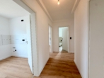Flur - Erstbezug nach Sanierung – Moderne 3-Zimmer-Wohnung mit Balkon