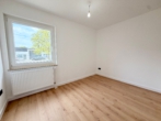 Schlafzimmer - Erstbezug nach Sanierung – Moderne 3-Zimmer-Wohnung mit Balkon